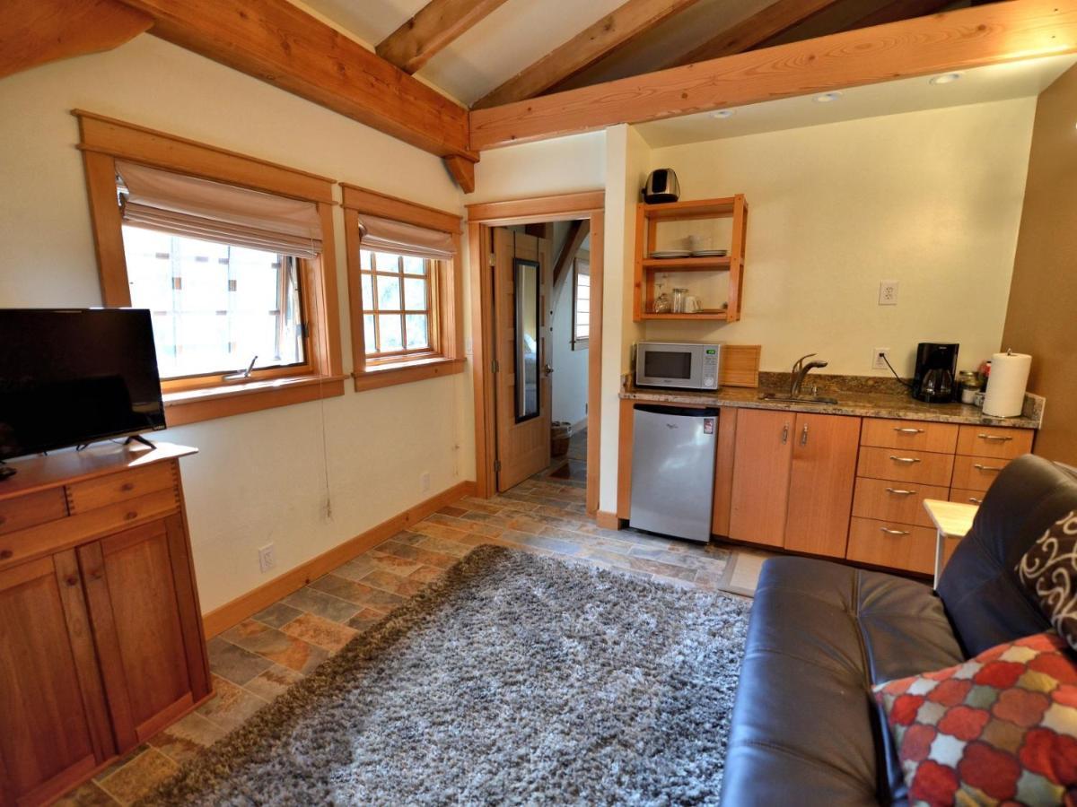 Carriage House Accommodations Girdwood Pokój zdjęcie
