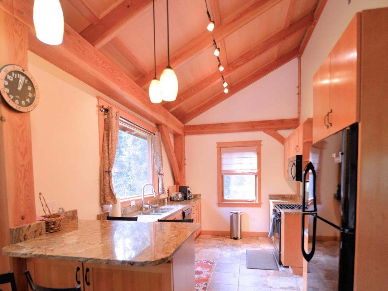 Carriage House Accommodations Girdwood Pokój zdjęcie